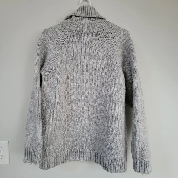 GAP Gray Alpaca Blend Turtleneck Women's Size L Turtleneck Cozy Chunky Fisherman - Picture 2 of 11